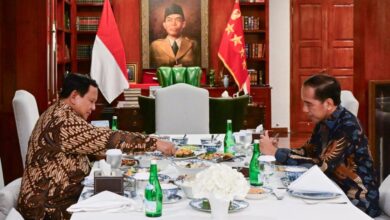 Presiden ke-7 RI Jokowi Makan Malam Bersama Presiden Prabowo di Kertanegara
