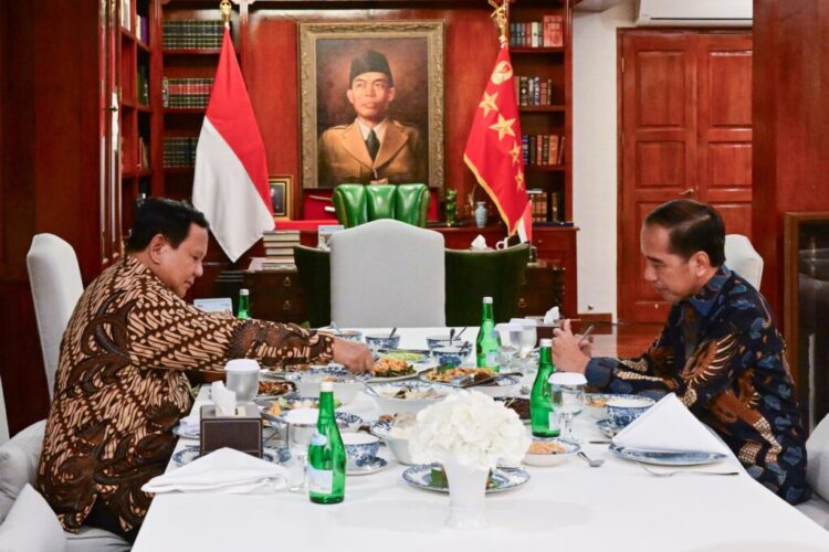 Presiden ke-7 RI Jokowi Makan Malam Bersama Presiden Prabowo di Kertanegara