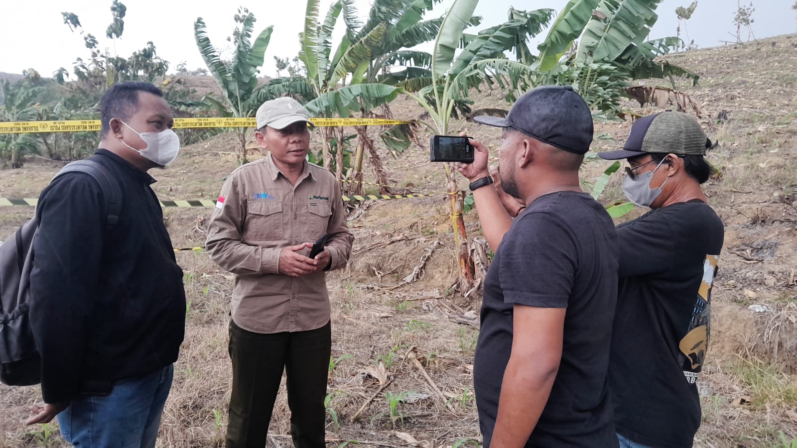 Sumur Minyak Tua di Blora Menyemburkan Lumpur