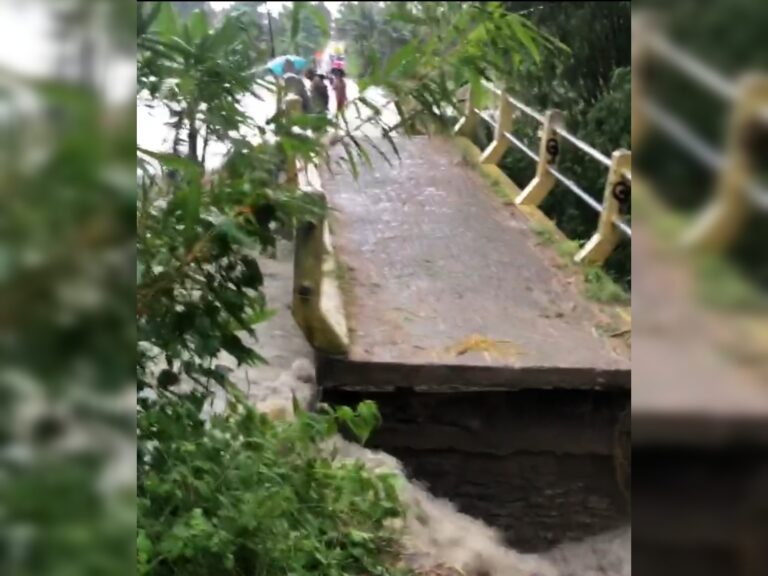Jembatan di Randublatung Putus Total Akibat Banjir