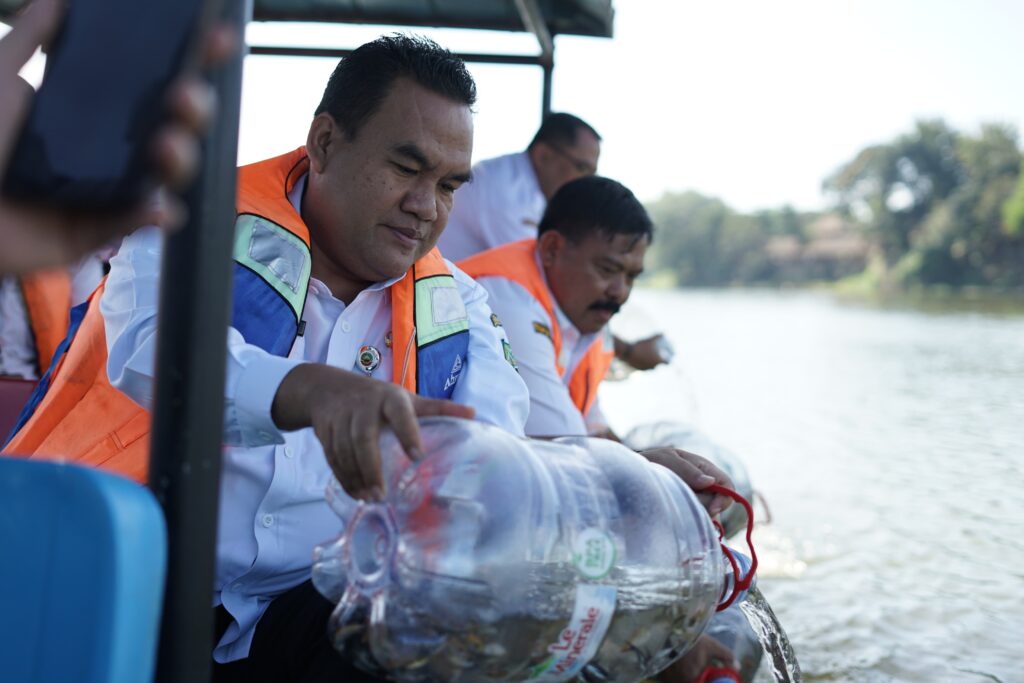 32 Ribu Ekor Benih Ikan Ditebar Pemkab Blora di 8 Waduk dan Embung