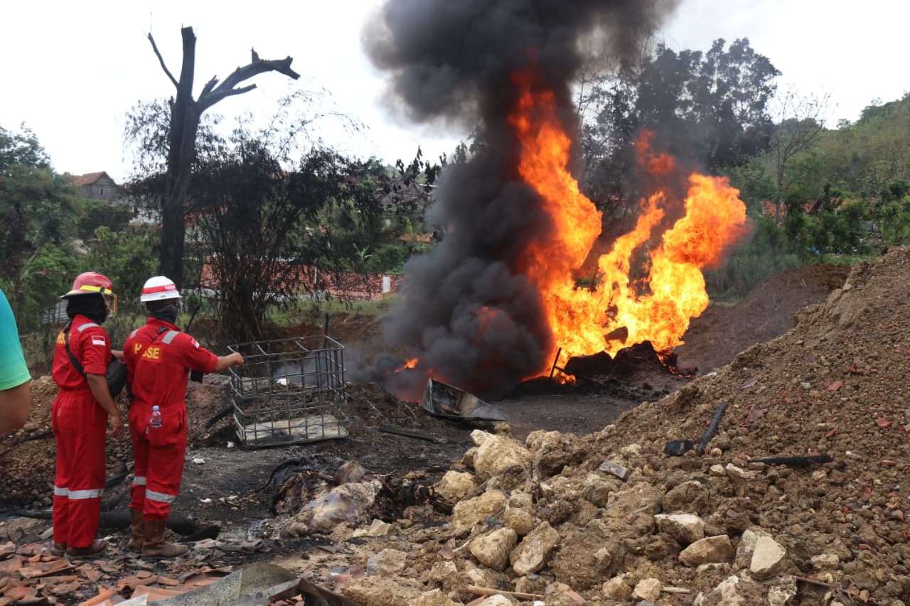 Pertamina EP Field Cepu Bantu Penanganan Kebakaran Sumur Minyak di Blora