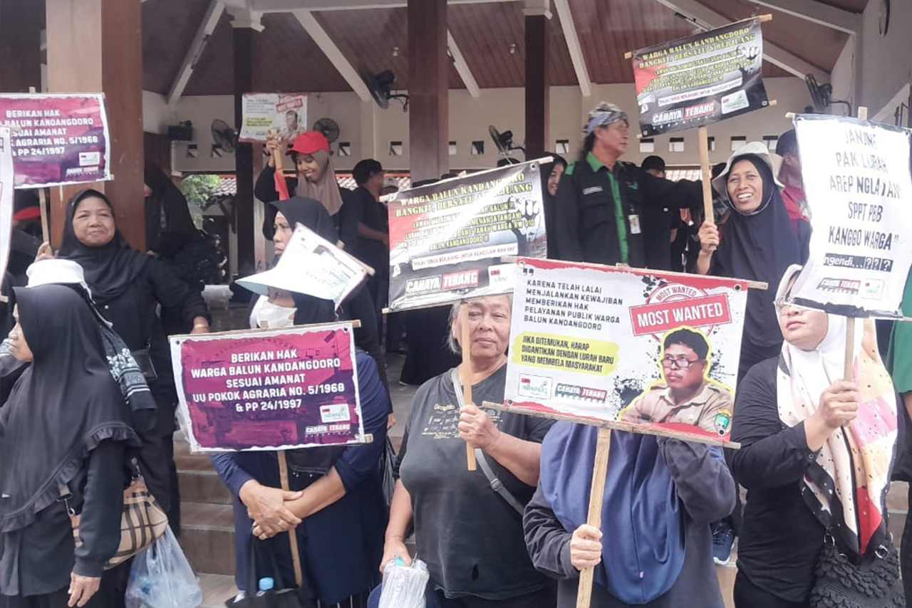 Lurah Balun Cepu di Demo Warga