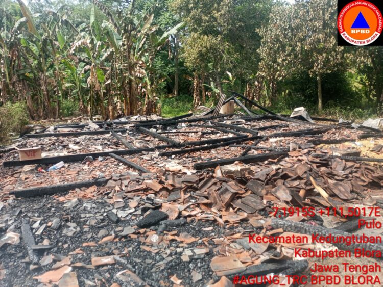 Kebakaran Hebat Hanguskan Rumah Warga di Desa Pulo, Kedungtuban