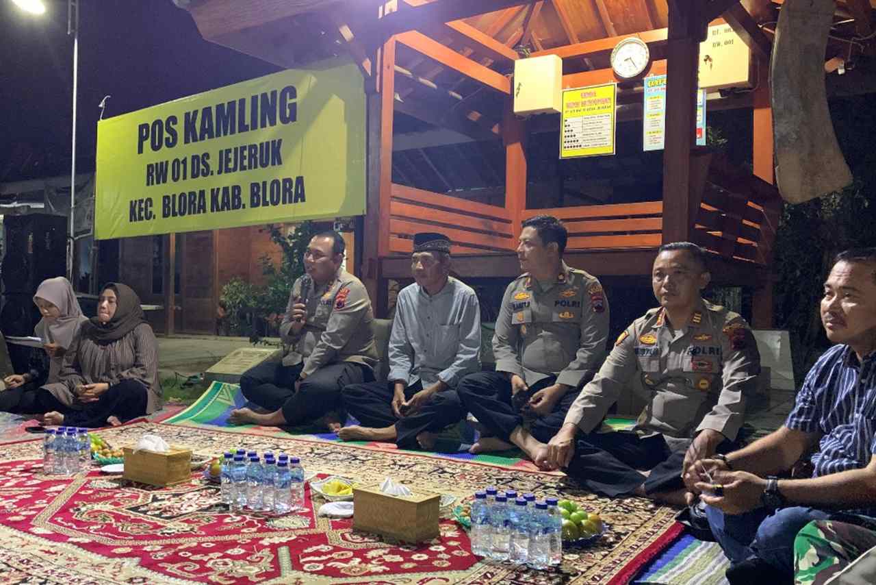 Guyub Rukun dan Aman Melalui Pos Ronda Kapolres Ajak Warga Blora Aktifkan Poskamling