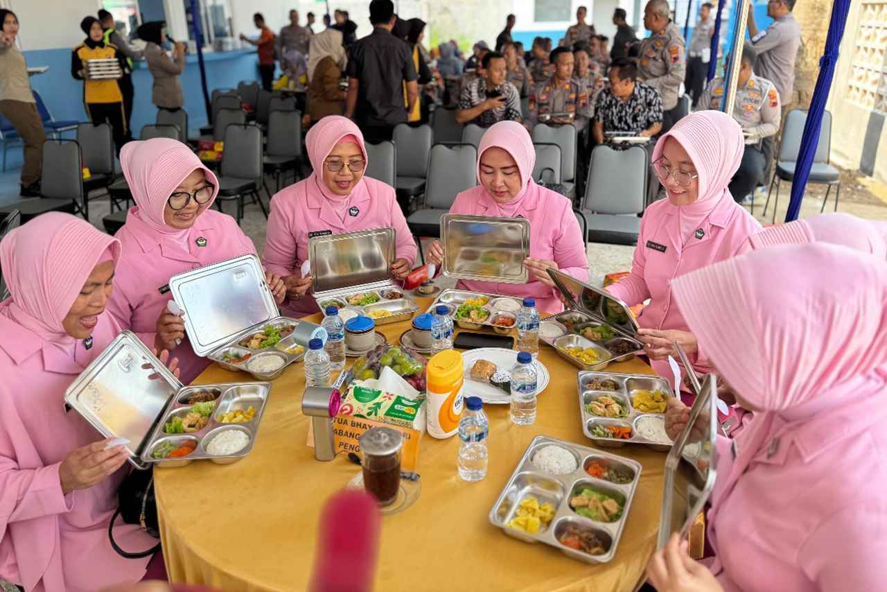 Dapur SPPG Polres Blora dengan Standar Ketat Resmi Dilaunching Jamin Gizi Aman bagi Anak Blora