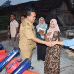 Desa Getas Blora Porak Poranda Akibat Puting Beliung Bupati Gerak Cepat Salurkan Bantuan