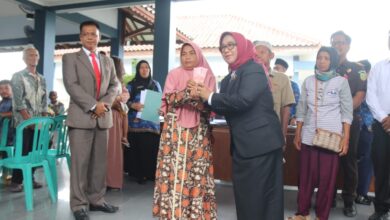 BLT DBH CHT 2025 Tahap 1 Cair Buruh Tani Tembakau Blora Terima Rp600 Ribu