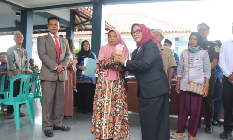 BLT DBH CHT 2025 Tahap 1 Cair Buruh Tani Tembakau Blora Terima Rp600 Ribu