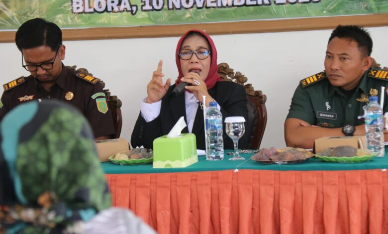 Bude Rini Tegaskan Buruh Tani Tembakau Blora Terima Utuh BLT DBH CHT