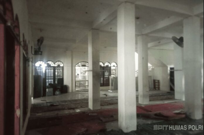 Ledakan di Masjid SMAN 72 Kelapa Gading 54 Orang Luka-Luka