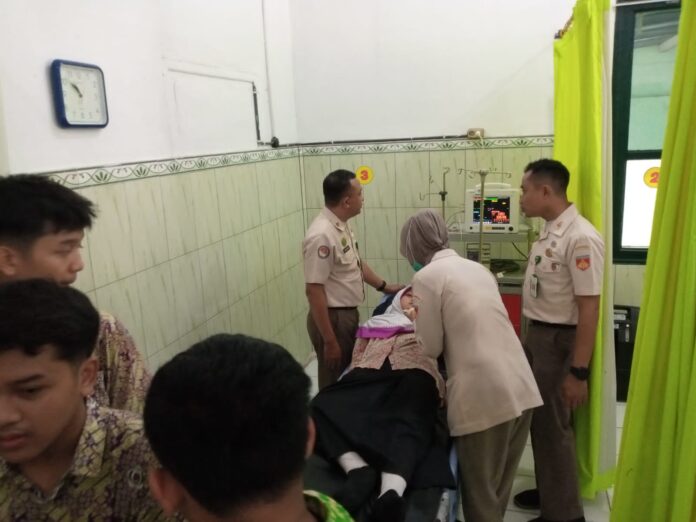 Ratusan Siswa SMPN 1 Blora Diduga Keracunan Menu MBG