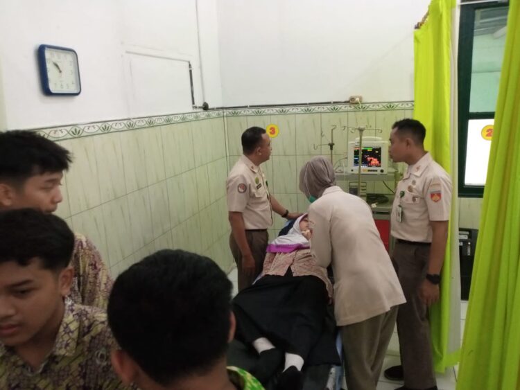 Ratusan Siswa SMPN 1 Blora Diduga Keracunan Menu MBG