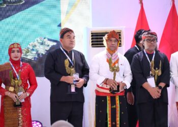 Bupati Blora Masuk 10 Kepala Daerah Penerima Trofi AK PWI Pusat 2026