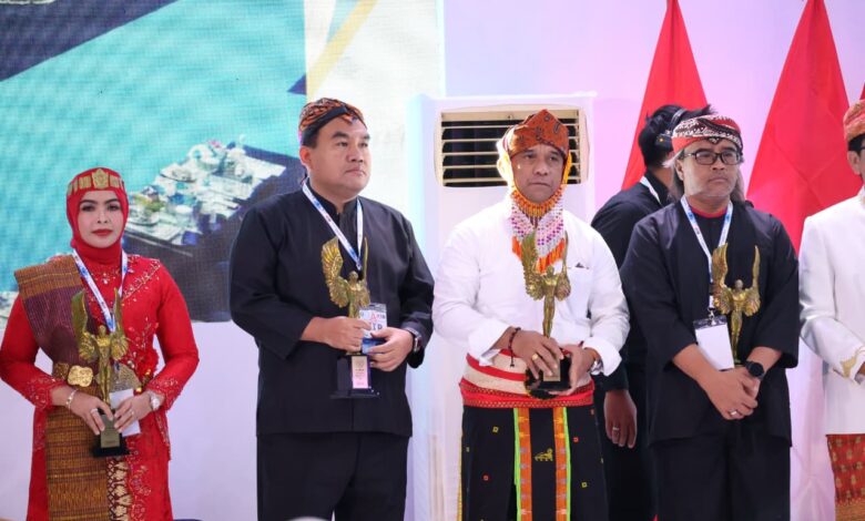 Bupati Blora Masuk 10 Kepala Daerah Penerima Trofi AK PWI Pusat 2026