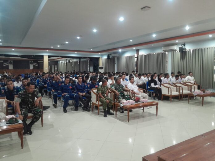 Danrem 073 Makutarama Bekali Mahasiswa PEM Akamigas Wawasan Geopolitik