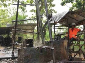 Penambang Sumur Minyak Rakyat Blora Hanya Terima Rp2.900 per Liter Ketua Paguyuban Itu Tidak Benar