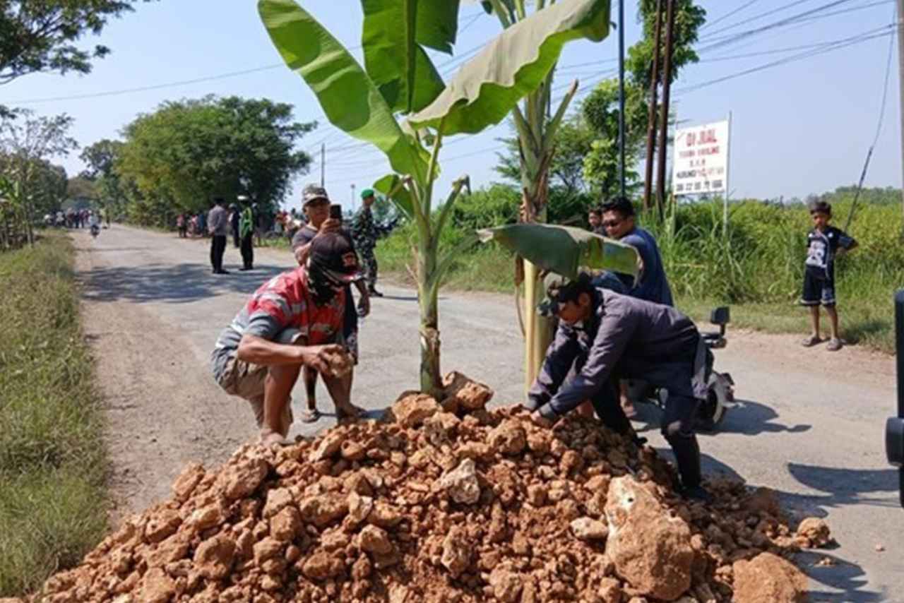 Rp5,2 Miliar Dikucurkan Pemprov Jateng untuk Perbaikan Jalan Cepu-Randublatung Usai Viral