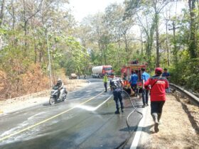 Tumpahan Diduga Minyak Mentah di Jalur Sambong-Cepu, Picu Kecelakaan