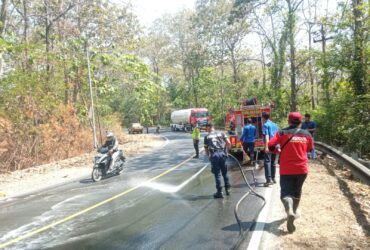 Tumpahan Diduga Minyak Mentah di Jalur Sambong-Cepu, Picu Kecelakaan